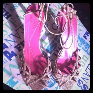 BEEUTIFUL Gold 👠👠👠👠